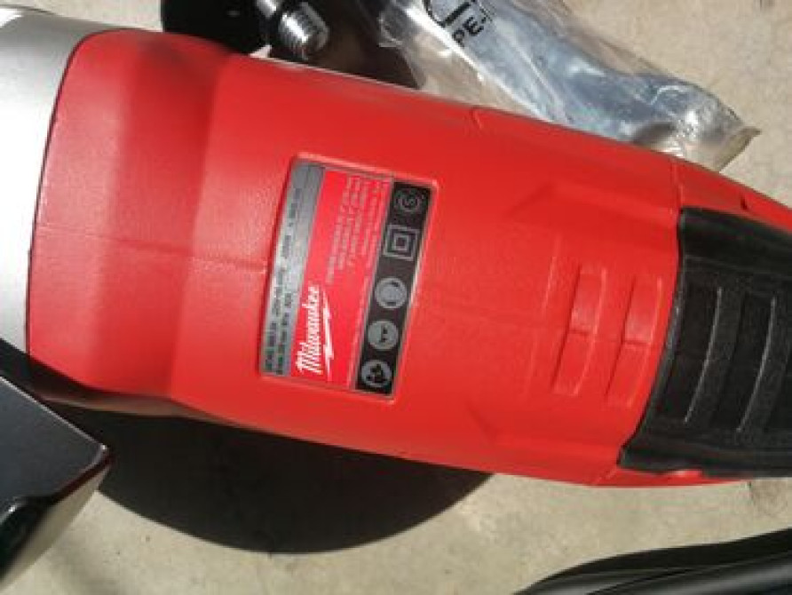 Продам УШМ milwaukee 230мм. Болгарка новая. Милуоки Бишкек - изображение 1