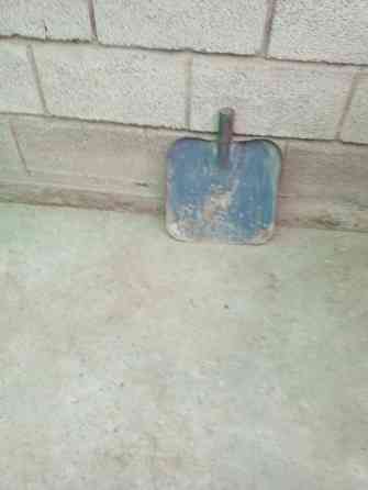 Лопата, Совковая Бишкек