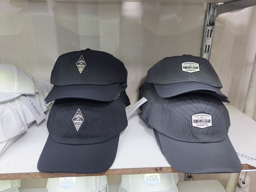 Продам бейсболки Lackpard (оригинал).! 7 цветов,2 модели. Только Бишкек - сүрөт 1