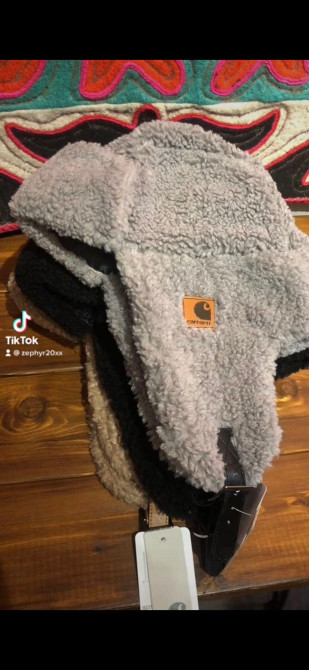 Ушанки тэдди Carhartt в наличии в двух цветах: серые и черные. Очень Бишкек - сүрөт 1