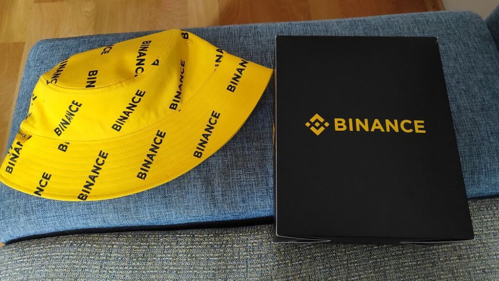 Продаю панаму. Официальный мерч Binance! Панама совершенно новая Бишкек - сүрөт 1