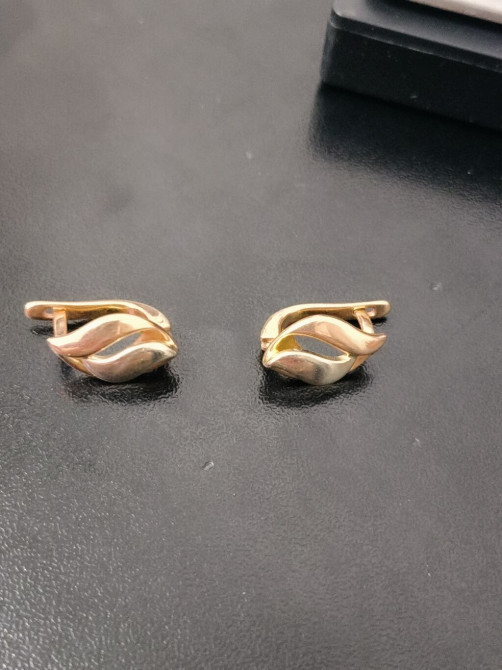 Золотые серьги-пусеты с английским замком 585 пр. - Материал: жёлтый Bishkek - photo 1