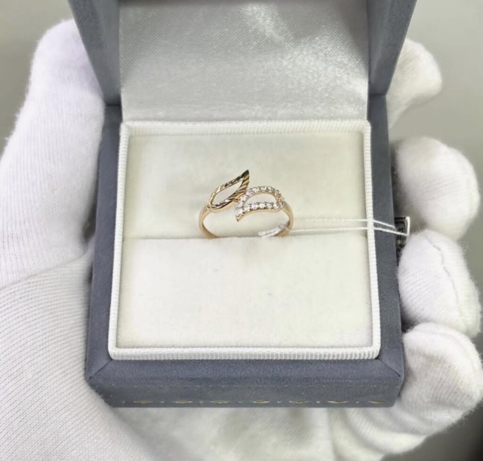 Кольцо, Коктейльное, Проба 375, Женские, Фианит, Новый Бишкек - изображение 1