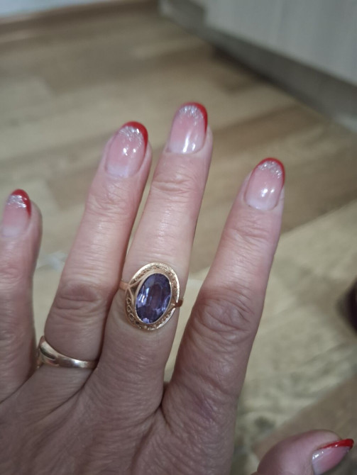 Кольцо с овальным фиолетовым камнем в винтажном стиле. - Основа Бишкек - изображение 1