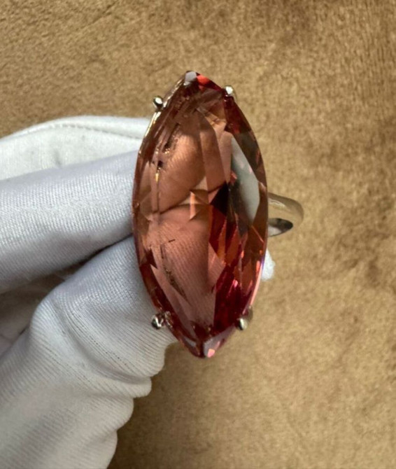 Перстень с крупным султанитом????8200р????35*18мм,р.19-20 Бишкек - изображение 1