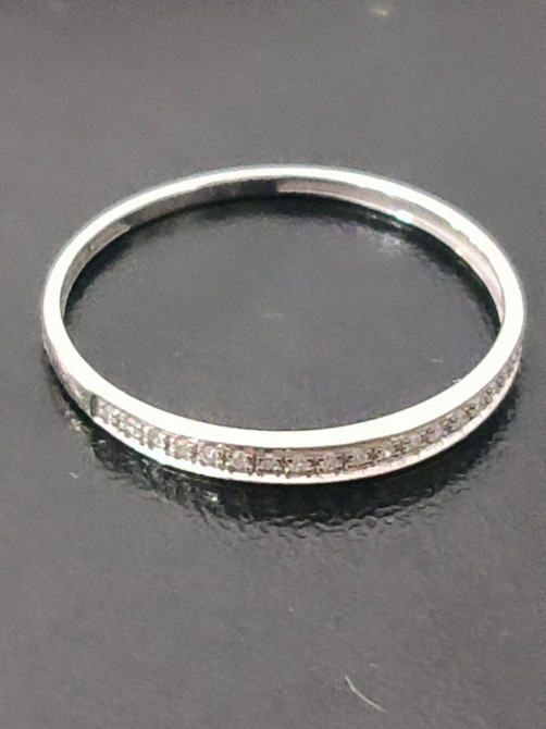 Тонкое кольцо белое золото 585 пр .Россия 18 разм. с дорожкой Бишкек - изображение 1