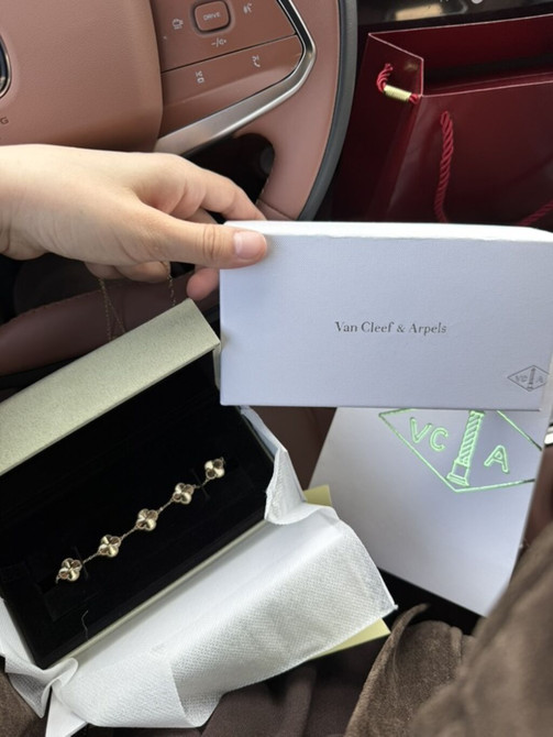 Браслет Van Cleef, желтое золото. Вес: 8,33 Проба: 585 Цена за грамм Бишкек - изображение 1