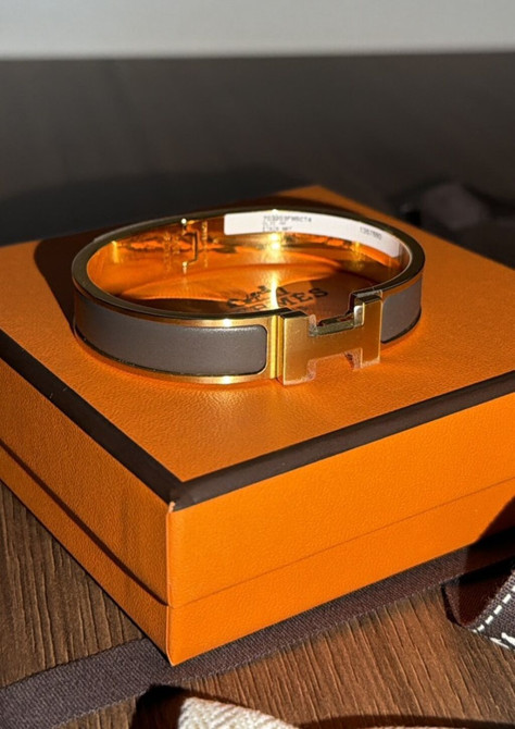 Браслет Hermès Clic H (Etain, матовый), золочёная фурнитура - Модель Бишкек - изображение 1