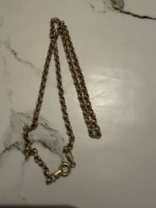 Цепь Шопард 55см
Жёлтый золото 585
Срочно продам за грамм 8500сом Бишкек - изображение 1