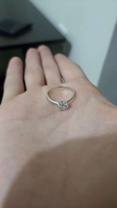 Кольцо с одиночным камнем (фианит) ВЮВЮ 925 - Металл: белый металл Бишкек - изображение 1
