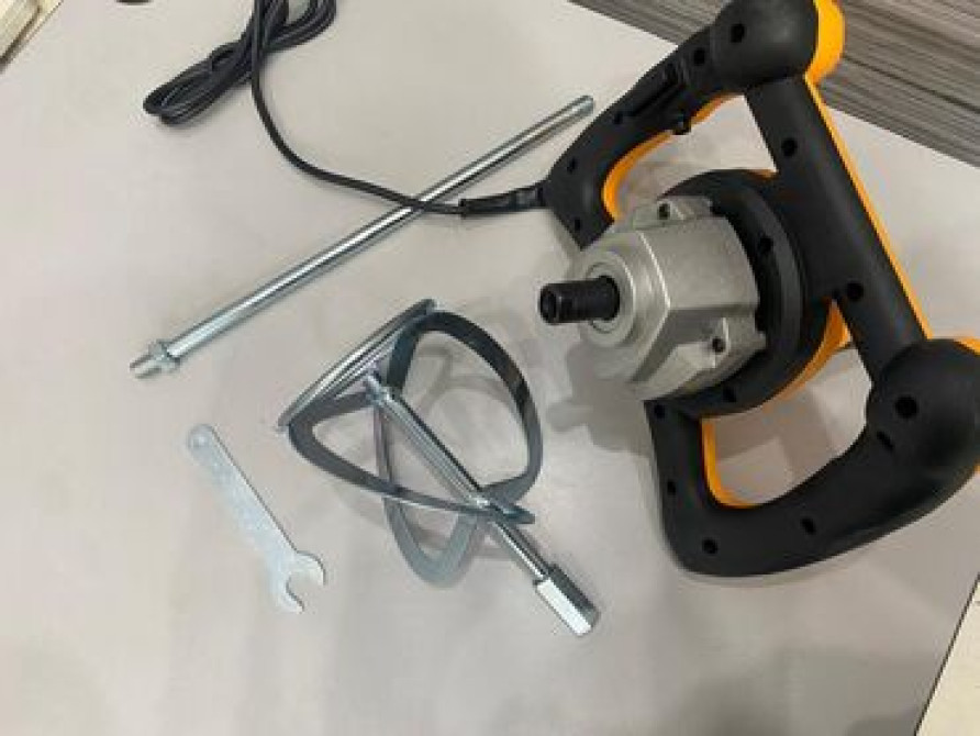 Миксер DeWalt. Также у нас можете купить другие инструменты. Другие Bishkek - photo 1