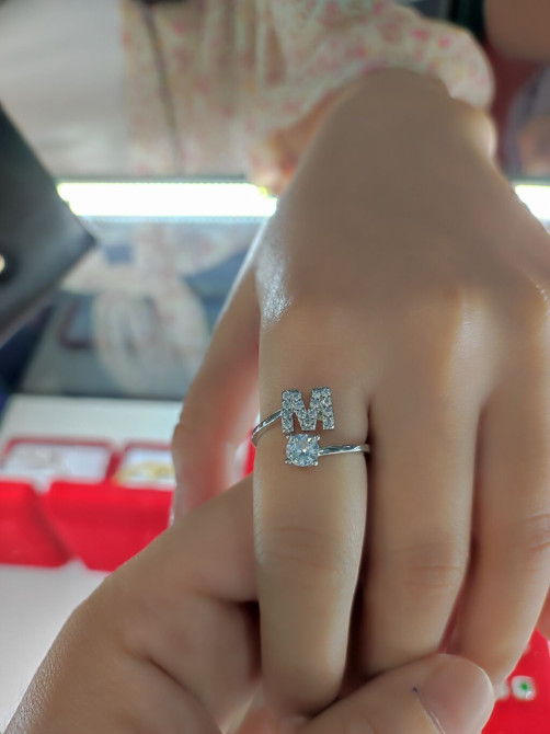 Серебряная колечка с буквай М Серебро 925 Без размерный Цена Бишкек - изображение 1