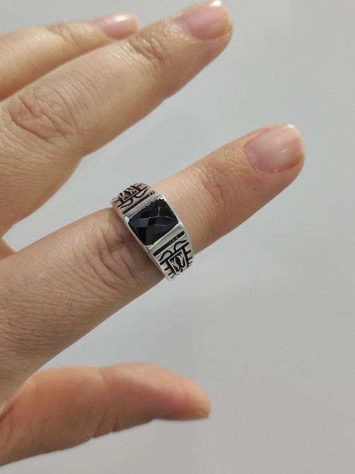 Серебряная Печатка ( кольцо) Серебро 925 пробы Размеры имеются Цена Бишкек - изображение 1