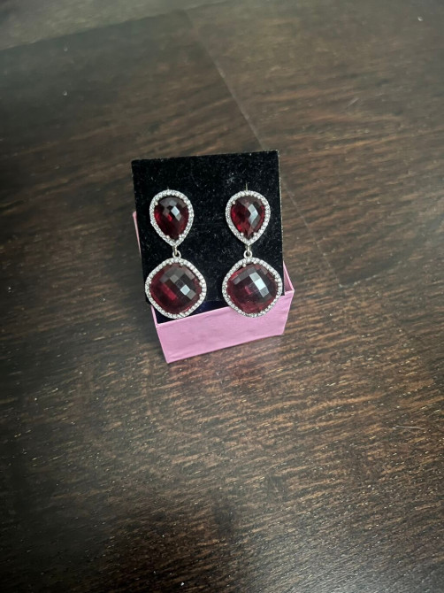 Серебряные серьги.

серебро#золото#серьги#украшение Бишкек - изображение 1