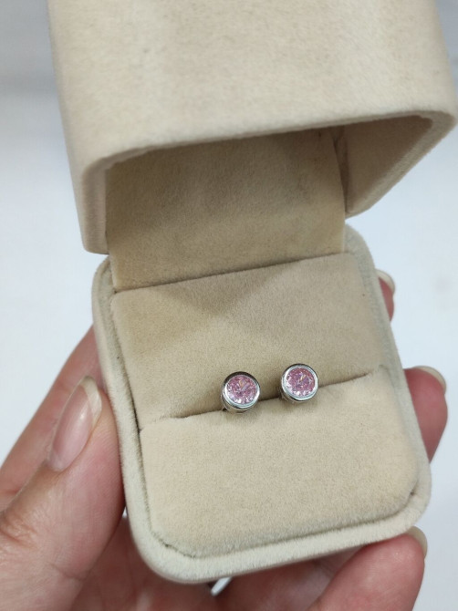 Серебряный серьги гвоздики Серебро 925 Качество отличное Цена 900 Бишкек - изображение 1