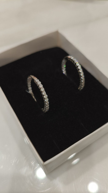 Серьги кольца серебро 925 пробы с цирконами, снаружи и внутри Бишкек - изображение 1