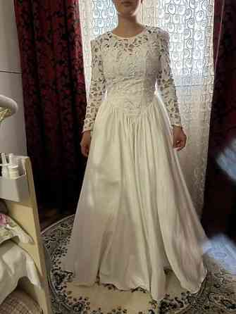 Свадебное платье, Пышная модель, цвет - Белый, Рукава: Кружевные, Со шлейфом Бишкек