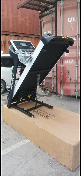 Продаю Оригинальные Беговые Дорожки Модель S900DS Вес пользователя до Бишкек - изображение 25