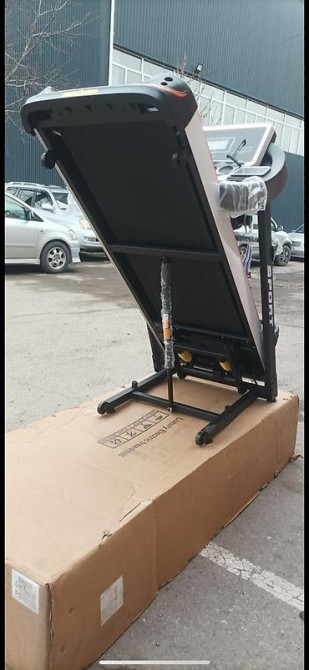 Продаю Оригинальные Беговые Дорожки Модель S900DS Вес пользователя до Бишкек - изображение 13