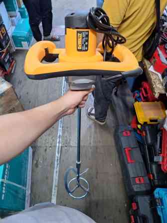 Строительный миксер DeWalt для смешивания строительных растворов Бишкек